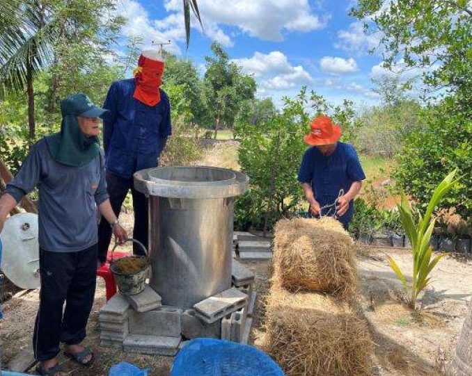 Energiezuinig kooktoestel in gebruik in Kenia